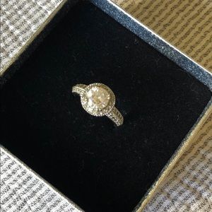 Beautiful Sparkling Ring